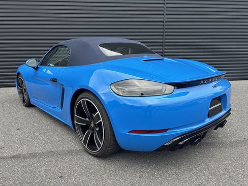 New 2025 Porsche 718 Boxster GTS image 3