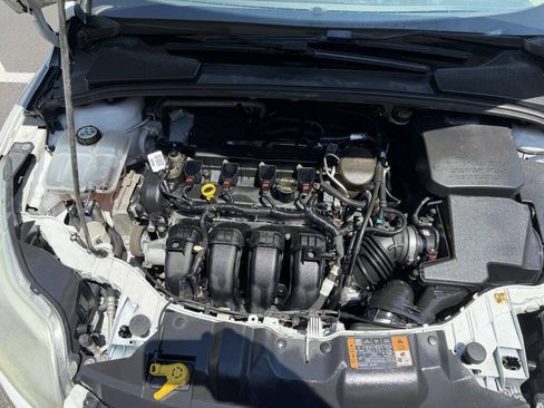 Used 2014 Ford Focus SE FWD image 19