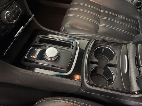 Used 2023 Chrysler 300 S image 34