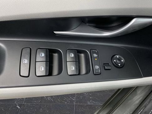 New 2026 Hyundai Elantra Limited image 29