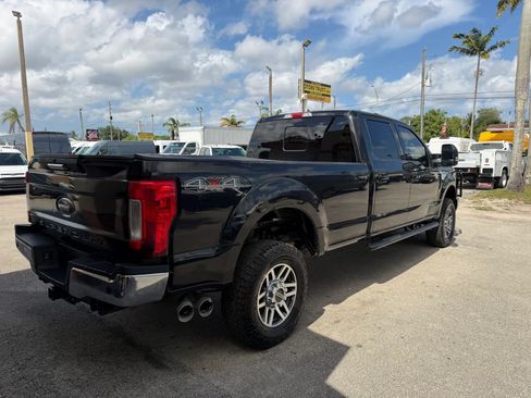 Used 2019 Ford F250 4x4 SuperCrew Lariat w/ Camper Package image 6