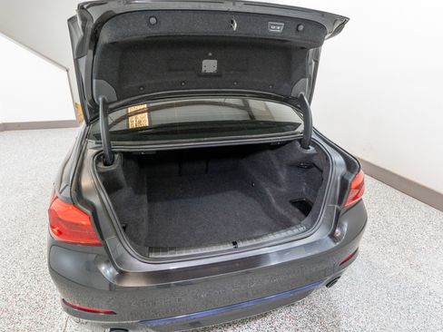 Used 2019 BMW 530i xDrive w/ Convenience Package image 31