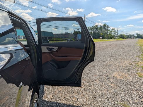 Used 2018 Audi Q7 2.0T Premium Plus AWD/4WD image 12
