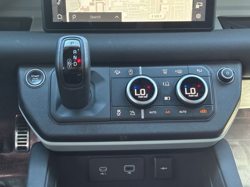 Used 2023 Land Rover Defender 110 X-Dynamic SE AWD/4WD image 24