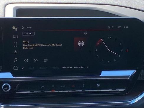 Used 2024 GMC Sierra 1500 SLT image 11