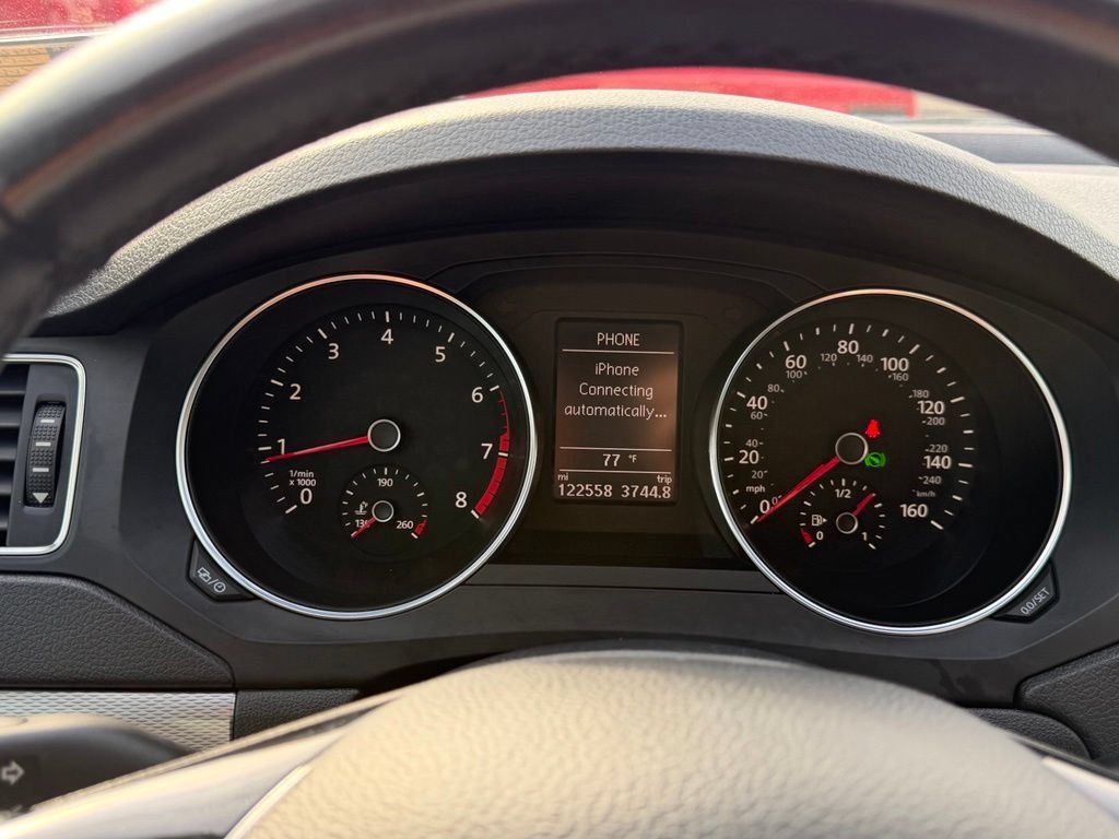 Used 2017 Volkswagen Jetta SE FWD image 22