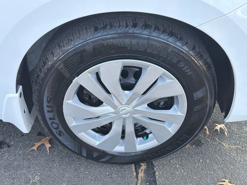 New 2025 Nissan Versa S w/ Trunk Package image 9