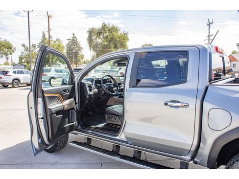 Used 2024 GMC Canyon Denali AWD/4WD image 25