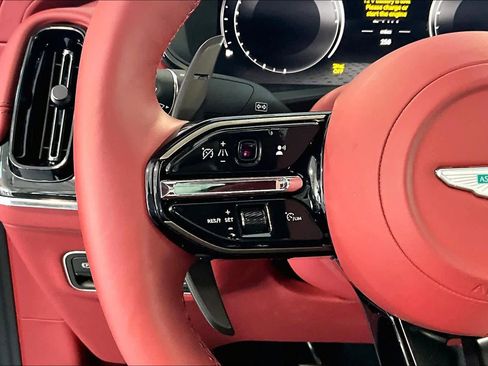 Used 2026 Aston Martin DBX 707 image 24