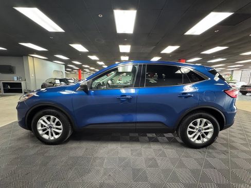 Used 2022 Ford Escape SE image 8