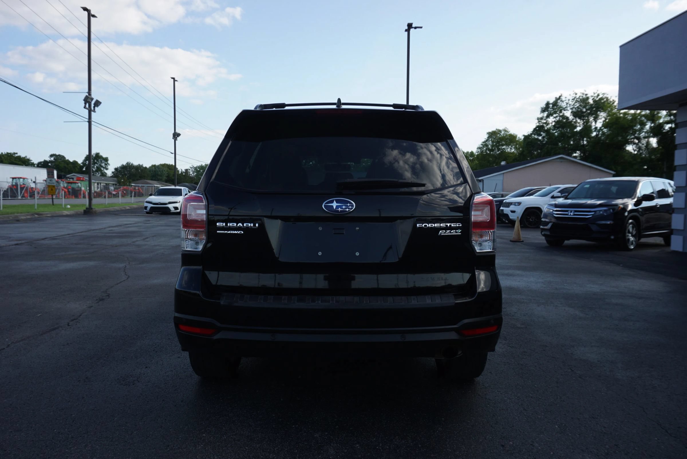 Used 2017 Subaru Forester 2.5i Touring AWD/4WD image 6