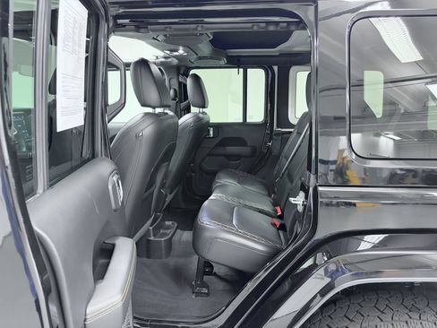 Used 2020 Jeep Wrangler Unlimited Sahara AWD/4WD image 16