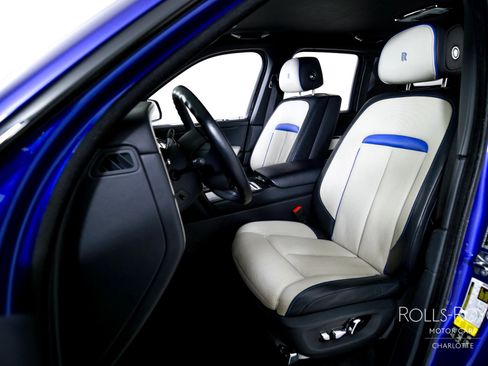 Used 2021 Rolls-Royce Cullinan Black Badge image 13