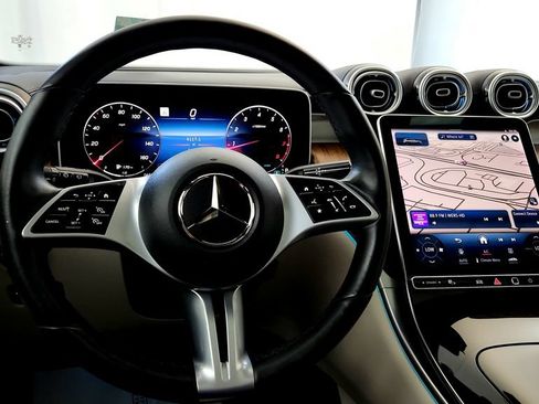 Used 2023 Mercedes-Benz GLC 300 4MATIC image 28