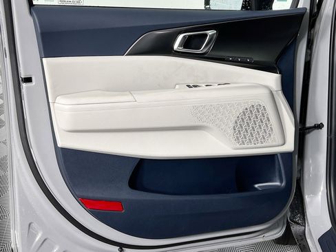 New 2026 Kia Carnival SX w/ SX Dark Edition Package FWD image 20