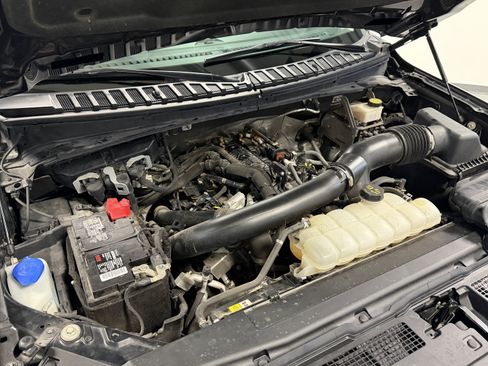 Used 2023 Ford Expedition Max XLT image 31