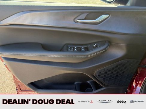 New 2026 Jeep Grand Cherokee L Laredo image 10