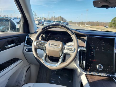 New 2026 GMC Acadia Denali w/ Super Cruise Package image 12