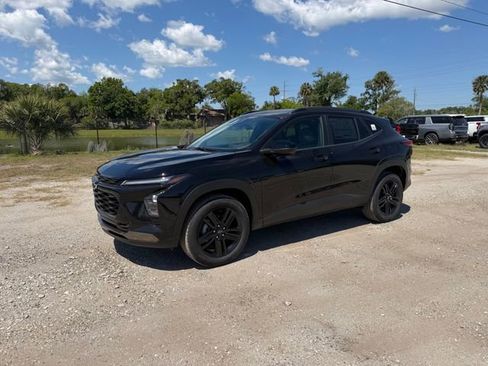 New 2026 Chevrolet Trax ACTIV w/ Driver Confidence Package FWD image 2