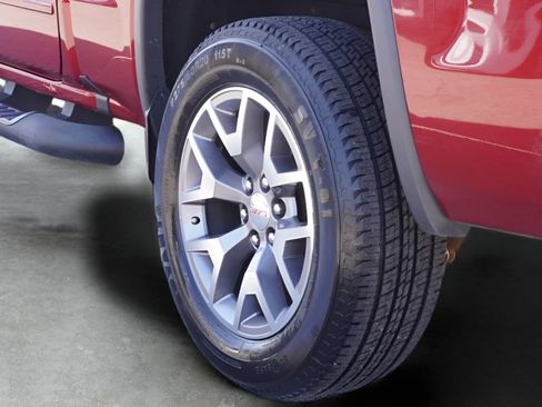 Used 2018 GMC Sierra 1500 SLT AWD/4WD image 9