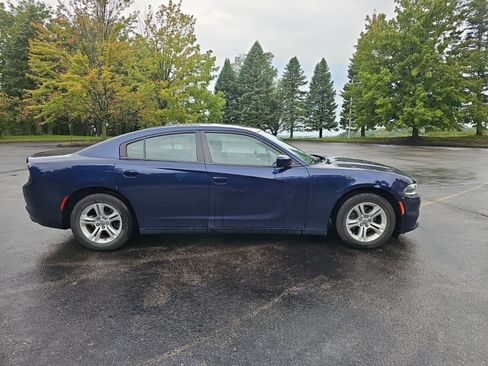 Used 2015 Dodge Charger SE w/ Popular Equipment Group RWD image 7