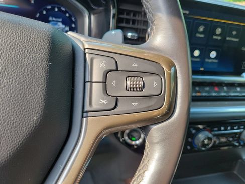 Used 2022 Chevrolet Silverado 1500 High Country w/ High Country Premium Package AWD/4WD image 29