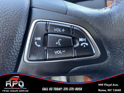 Used 2022 Ford EcoSport SE w/ SE Appearance Package image 19