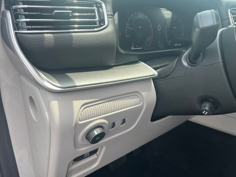 New 2025 Jeep Wagoneer Series II w/ Premium Group I image 17