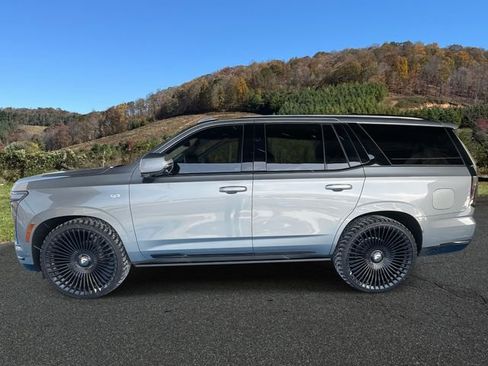 Used 2025 Cadillac Escalade Sport Platinum w/ LPO, Floor Liner Package image 4