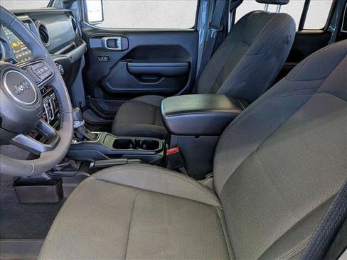 Used 2023 Jeep Gladiator Sport AWD/4WD image 14