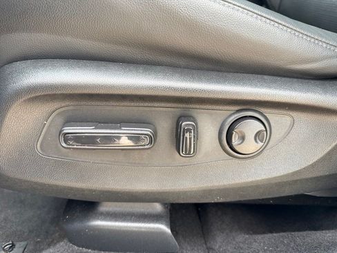 Used 2024 Honda CR-V EX-L image 10