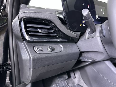 New 2026 Buick Envista Sport Touring FWD image 19