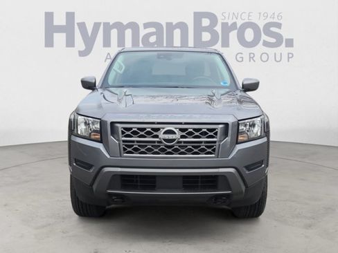 Used 2022 Nissan Frontier SV w/ Technology Package AWD/4WD image 8
