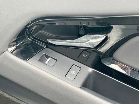 Used 2024 Land Rover Range Rover Evoque S image 39