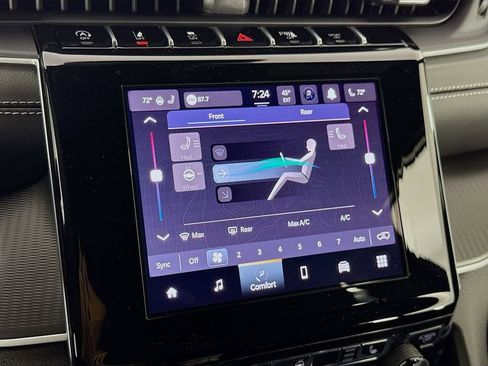 New 2025 Jeep Grand Cherokee L Laredo w/ Luxury Tech Group I image 38