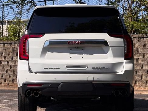 Used 2023 GMC Yukon XL Denali AWD/4WD image 6