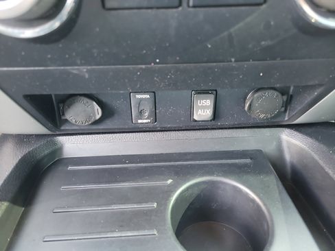 Used 2018 Toyota Tundra Limited image 14