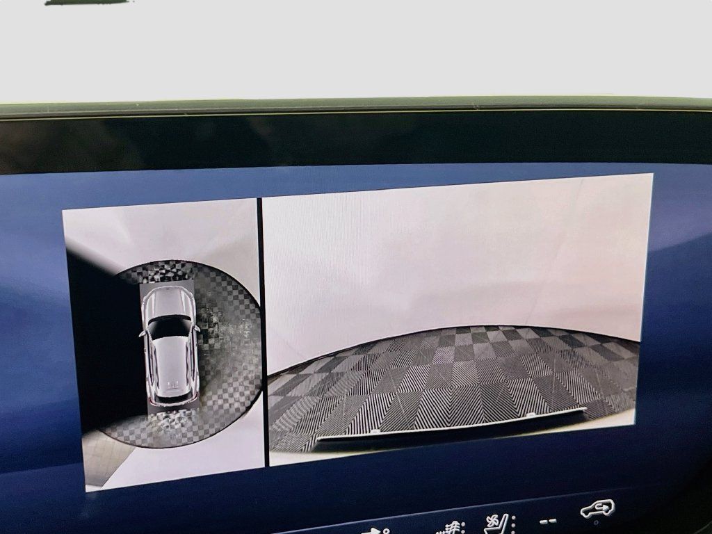 Certified 2026 Buick Envision Avenir AWD/4WD image 13