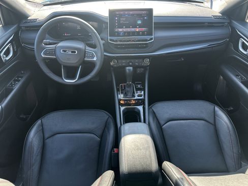 Used 2025 Jeep Compass Trailhawk w/ Trailhawk Elite Group image 22