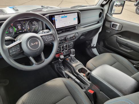 Used 2024 Jeep Wrangler Unlimited Rubicon 4xe w/ Technology Group AWD/4WD image 19