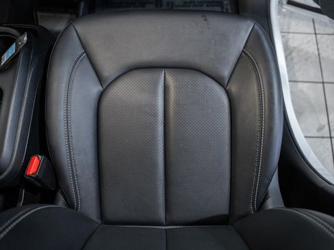 Certified 2025 Chrysler Pacifica Select image 33