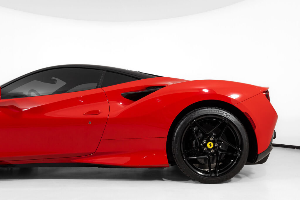Used 2022 Ferrari F8 Tributo RWD image 16