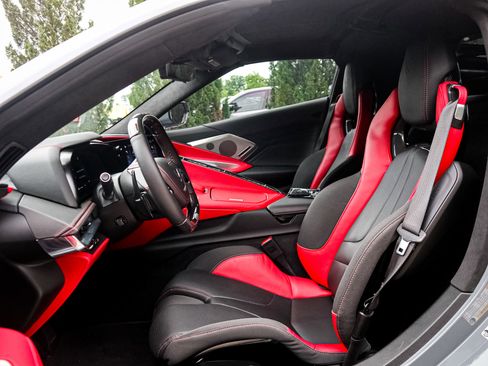 Used 2024 Chevrolet Corvette Z06 RWD image 17