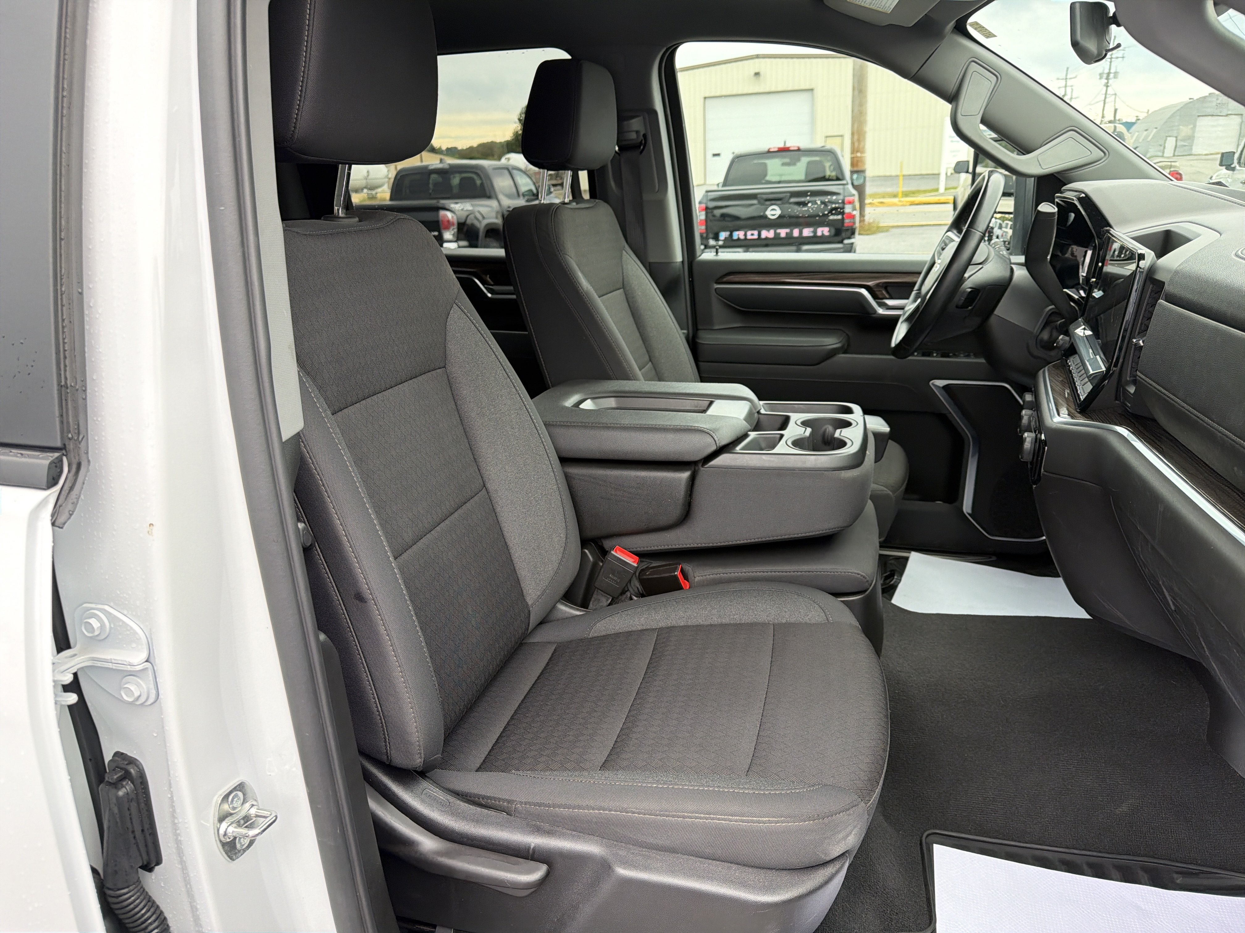 Used 2026 Chevrolet Silverado 2500 LT AWD/4WD image 8