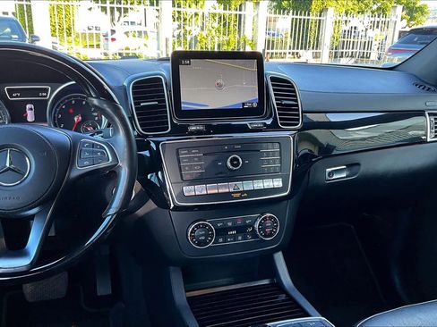 Used 2018 Mercedes-Benz GLS 550 4MATIC image 6