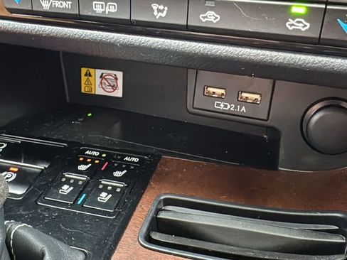 Used 2022 Lexus RX 350L Premium image 29