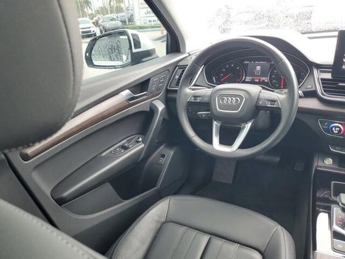 Used 2024 Audi Q5 Premium image 16