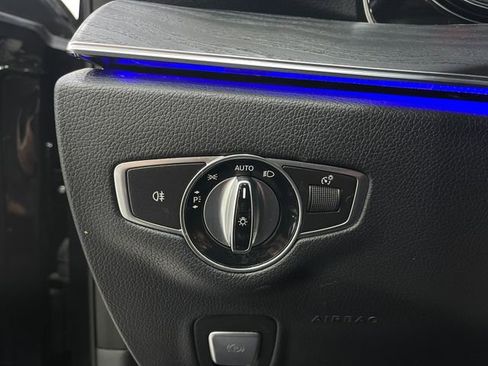 Used 2017 Mercedes-Benz E 300 4MATIC image 21