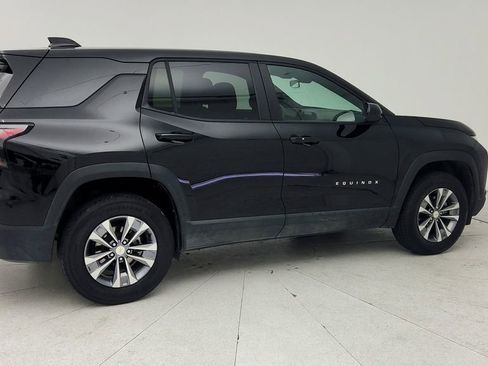 Used 2025 Chevrolet Equinox LT FWD image 9