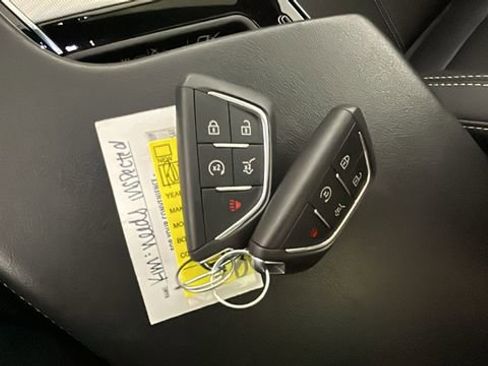 Used 2024 Cadillac Lyriq Tech AWD/4WD image 21
